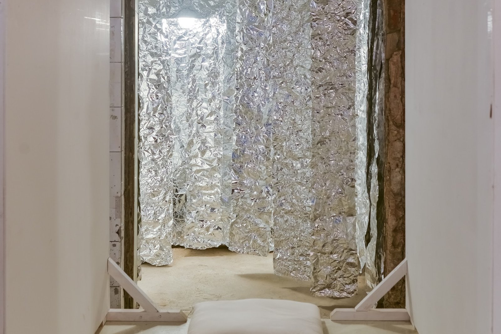 WE CAN’T SAVE THE WORLD (2017)